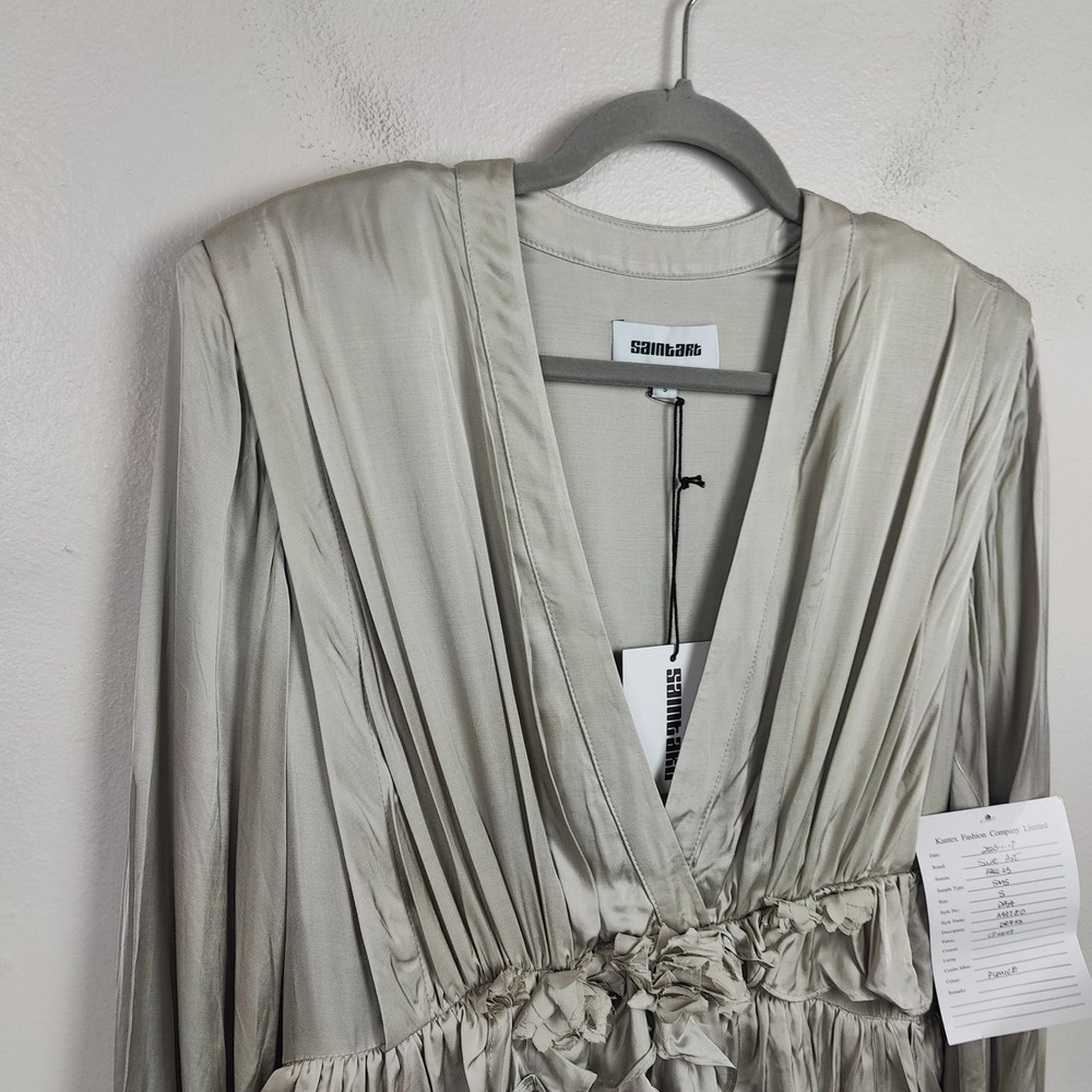 Saint Art Mateo Dress Womens Small‎ Pumice Gray Plunge Satin Ruffle Trim NWT - Picture 3 of 8